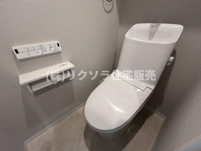 シティハイツ古川橋のトイレ|温水洗浄便座付き
■物件内覧・資金計画相談・住宅ローン相談、リフォーム相談、お問合せ受付中■
※当日・翌日のご内覧、ご相談はお電話でのお問合せがスムーズです！
