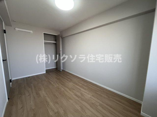 シティハイツ古川橋の洋室|洋室5.5帖
■物件内覧・資金計画相談・住宅ローン相談、リフォーム相談、お問合せ受付中■
※当日・翌日のご内覧、ご相談はお電話でのお問合せがスムーズです！