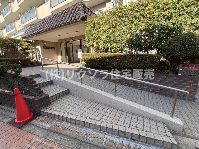 シティハイツ古川橋の現況写真|スロープ
■物件内覧・資金計画相談・住宅ローン相談、リフォーム相談、お問合せ受付中■
※当日・翌日のご内覧、ご相談はお電話でのお問合せがスムーズです！