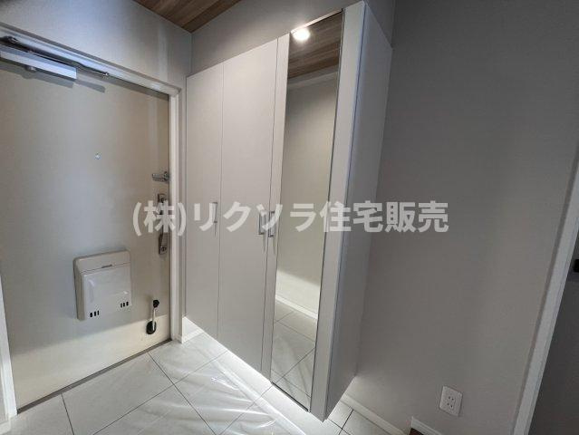 シティハイツ古川橋の収納|シューズボックス　姿見付き
■物件内覧・資金計画相談・住宅ローン相談、リフォーム相談、お問合せ受付中■
※当日・翌日のご内覧、ご相談はお電話でのお問合せがスムーズです！