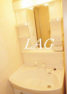 【洗面所】 | リヴィエール船橋 | 独立洗面台です。