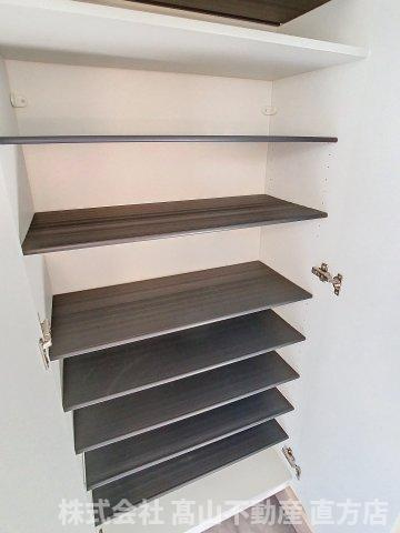 レイクサイド植木 D棟の収納