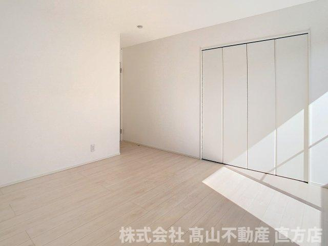 レイクサイド植木 D棟の寝室