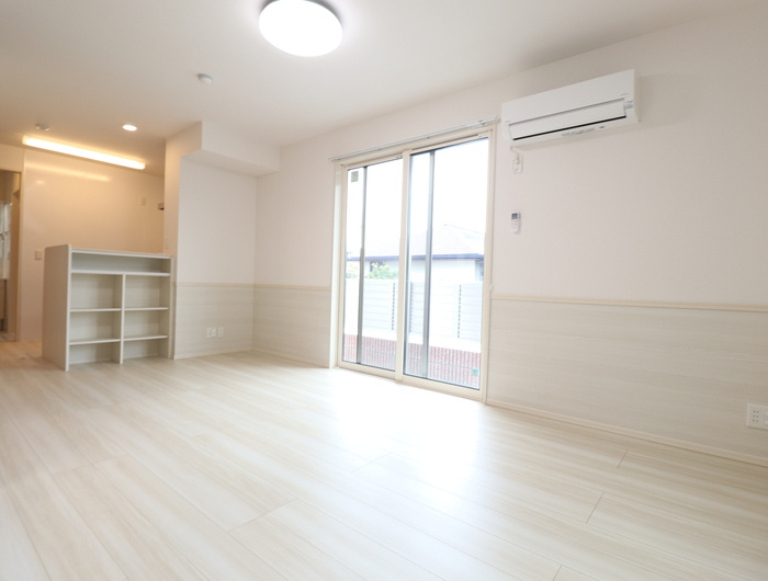 熊本市南区城南町さんさん２丁目のアパートの居間・リビング