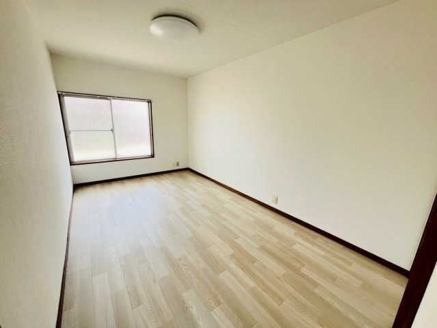 白川台5丁目貸家の居間・リビング