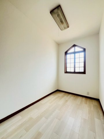 白川台5丁目貸家の居間・リビング