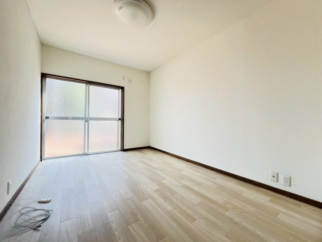 白川台5丁目貸家の居間・リビング