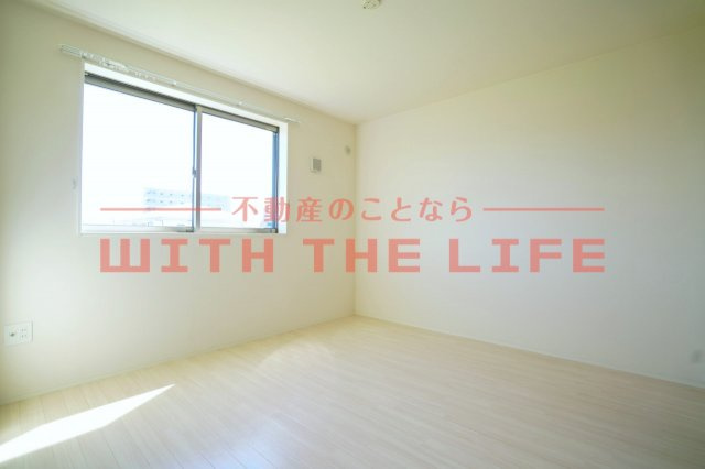 ラフィーネA【10,000円キャッシュバック対象物件】の洋室|コンパクトで使いやすい洋室です