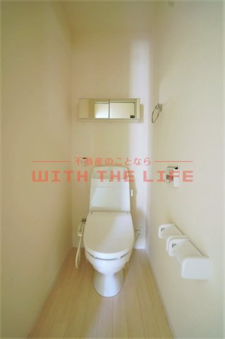 ラフィーネA【10,000円キャッシュバック対象物件】のトイレ|ゆったりとした空間のトイレです