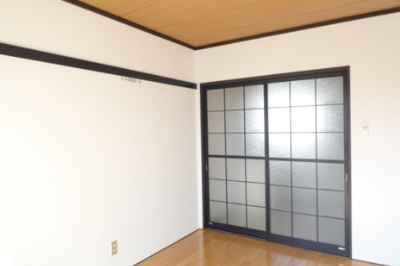 【居間・リビング】 | 第一シャトル | 反転間取り別部屋写真です。