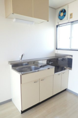 【キッチン】 | 第一シャトル | 反転間取り別部屋写真です。