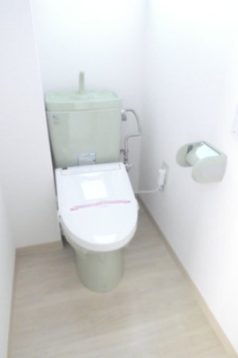 【トイレ】 | 第一シャトル | 反転間取り別部屋写真です。