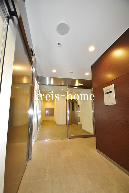 フォレシティ神田多町のロビー