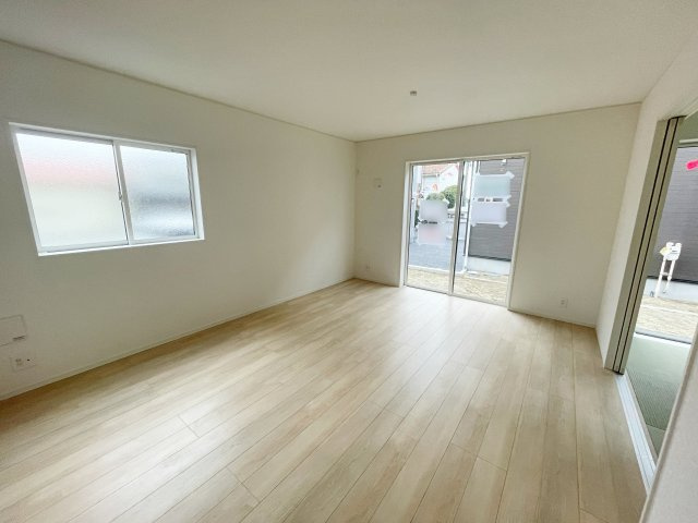 新築戸建・新築建売　郡山市安積町荒井第6　朝日が丘小・第七中の居間・リビング|住宅ローンのご相談やオプション工事のお見積もりなどお気軽にお問い合わせください♪