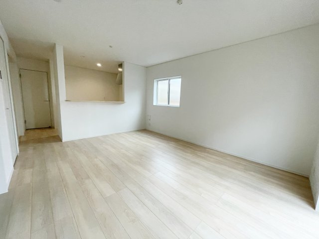 新築戸建・新築建売　郡山市安積町荒井第6　朝日が丘小・第七中の和室|来客時の客間としてはもちろん、家族のくつろぎやお昼寝、キッズスペースとしても活躍する多目的な和室です♪