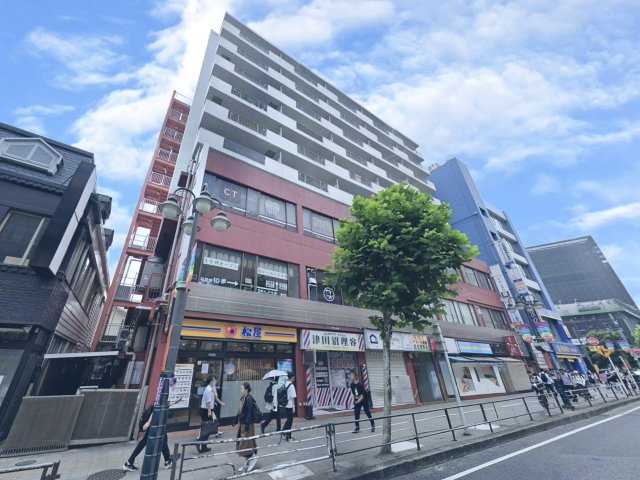 津田沼10番街ビルの外観