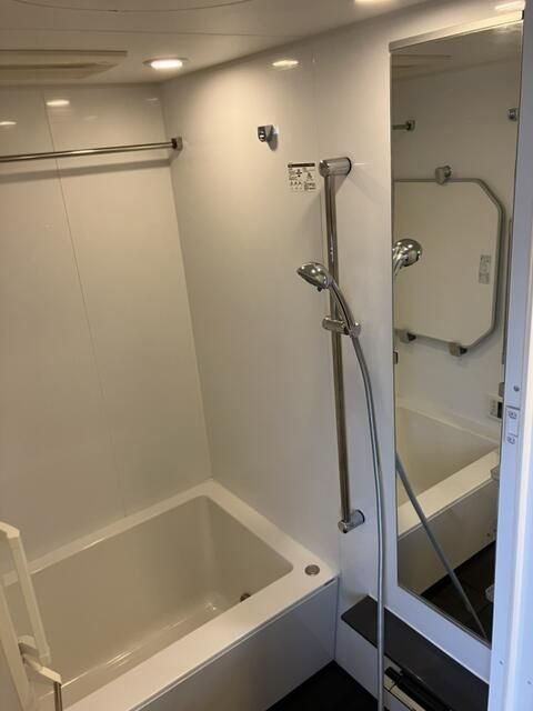 アンビックス神田の浴室