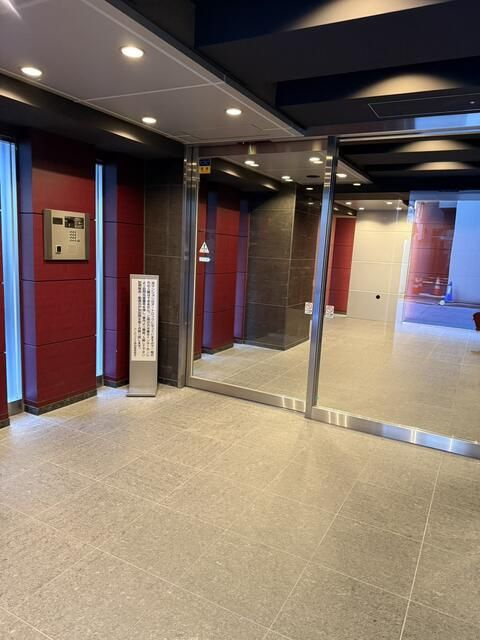 アンビックス神田のロビー