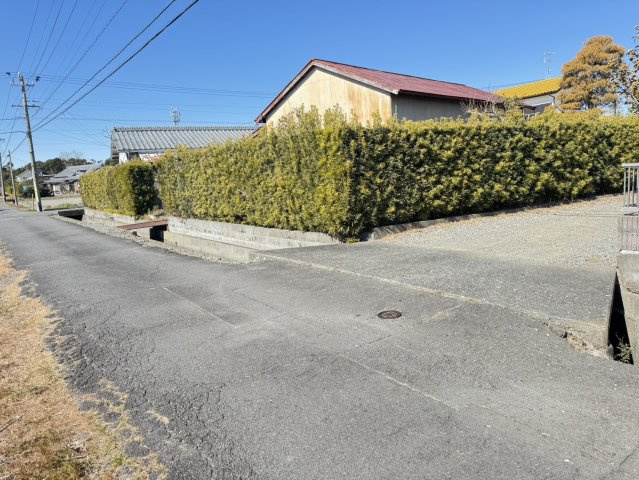 藤枝市　大東町　中古住宅　4LDKの前面道路含む現地写真