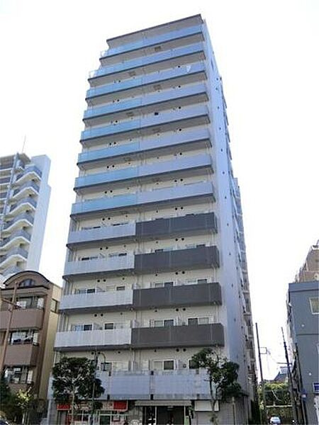 プレール・ドゥーク木場駅前の外観