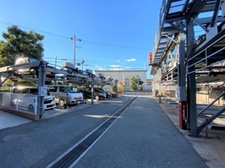 【駐車場】