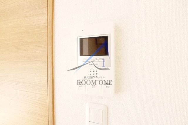 トライベッカのセキュリティ|モニター付きインターホンです。