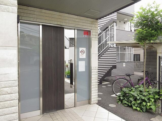 ＡＸＡＳ二子多摩川のエントランス|落ち着いたエントランスです