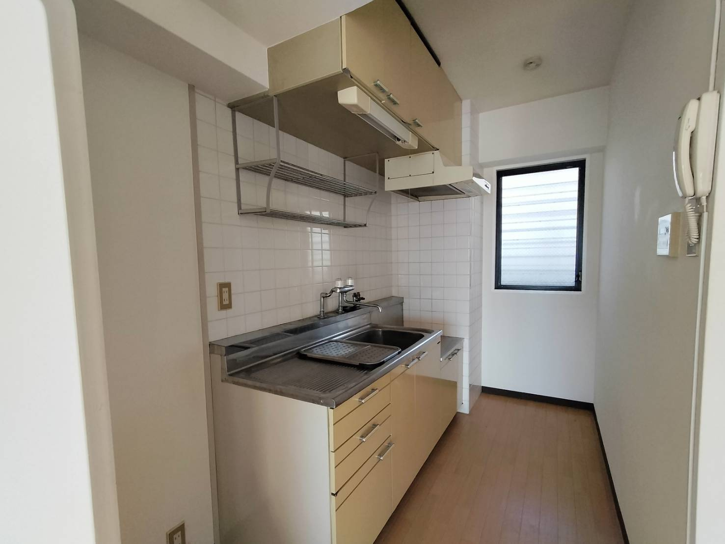 ひろやビルのキッチン