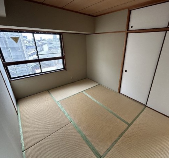 ひろやビルの和室