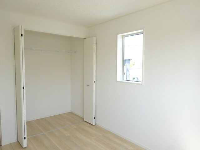 クレイドルガーデン前橋市粕川町新屋第１　１号棟の収納|2階洋室2収納です