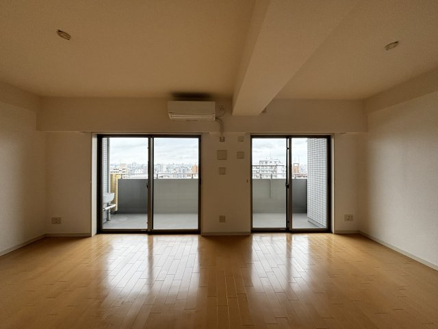 リボンシティレジデンス　ブライトフォートの居間・リビング