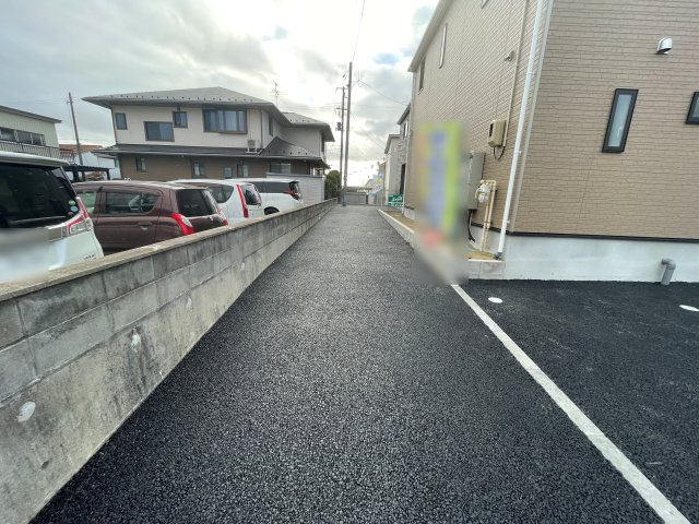 新築戸建・新築建売　郡山市安積町荒井第6　朝日が丘小・第七中の駐車場|カースペース2~3台可能！