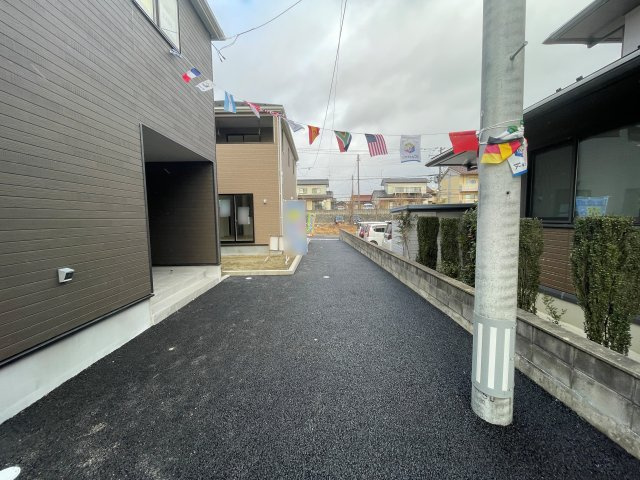 新築戸建・新築建売　郡山市安積町荒井第6　朝日が丘小・第七中の駐車場