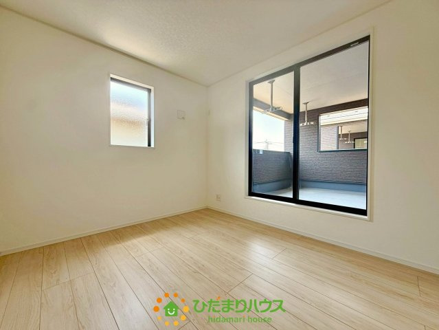 久喜市青毛第3　新築一戸建て　03　クレイドルガーデンの子供部屋|南側から光が差し込む！！