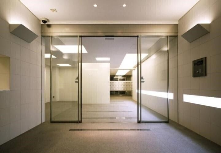 グランハイツ錦糸町のエントランス