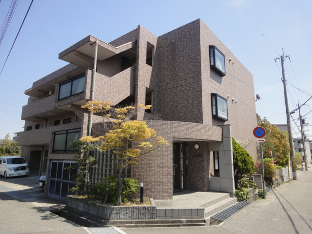 リヴェール宝塚Ⅱの外観