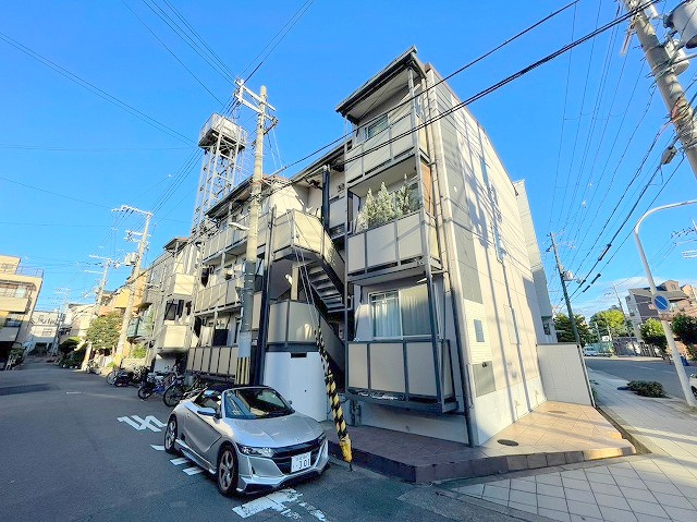 カテナ豊里の外観