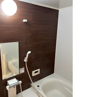 【浴室】 | 小島2丁目店舗・居宅 | コンパクトで使いやすいお風呂です