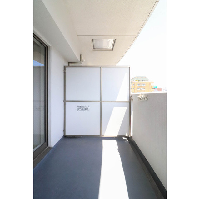 ルクレ新大阪レジデンスのバルコニー