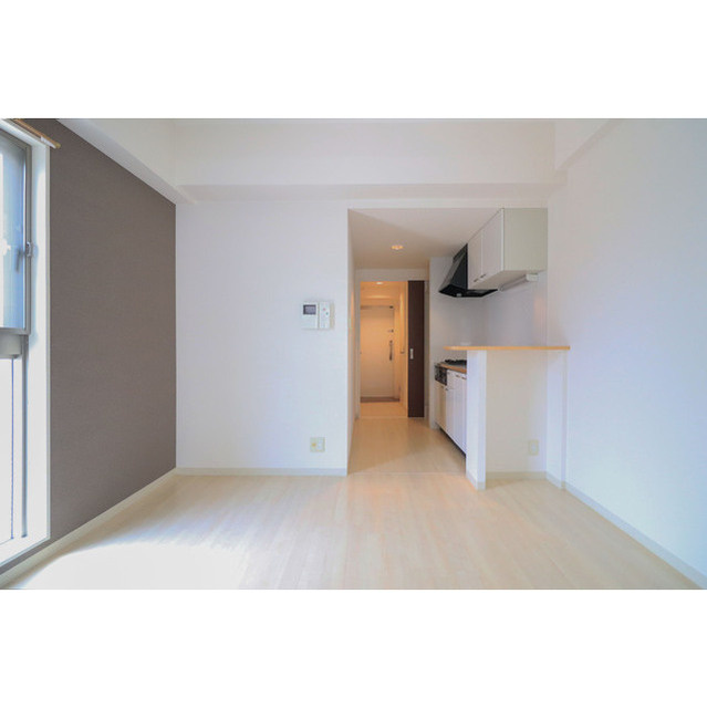 ルクレ新大阪レジデンスの居間・リビング