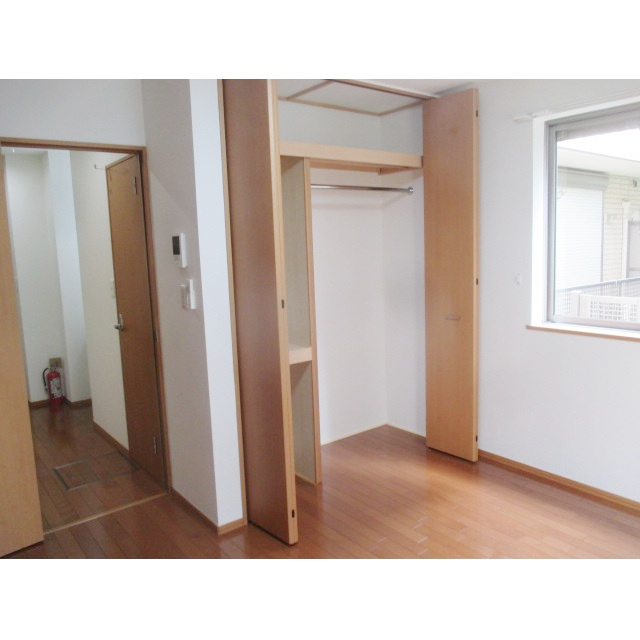 クレール幡ヶ谷の内装|明るい室内です