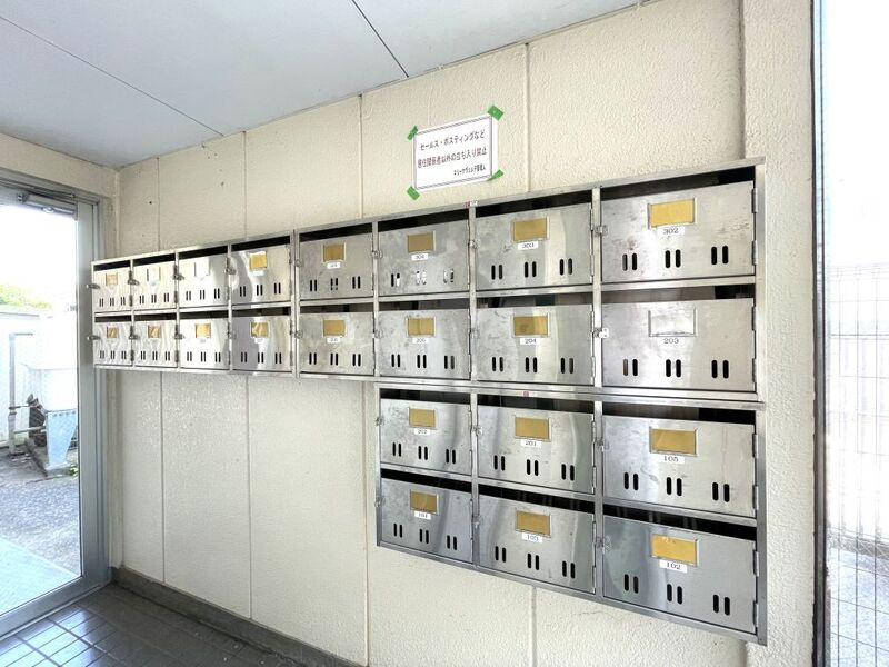 川崎市多摩区枡形５丁目のアパートのロビー