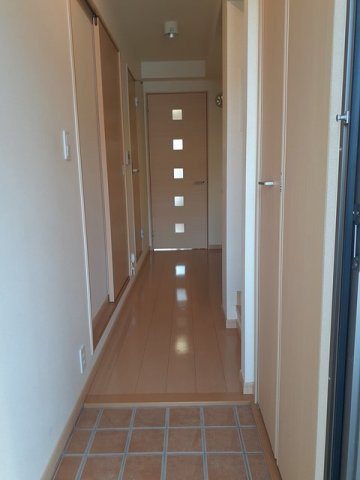 サンハイツ　フルールの玄関|シンプルで使いやすい玄関です