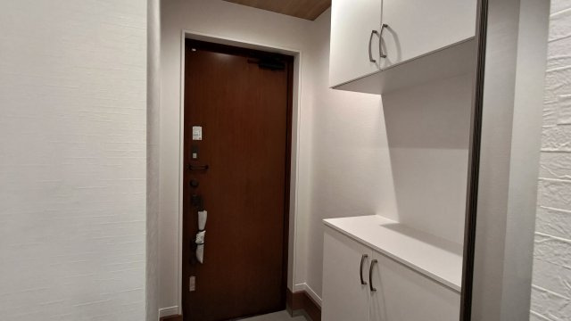 【玄関】 | 南大樋町貸家