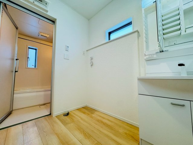 ♥♥那覇市識名-2号棟（全2棟）の独立洗面台