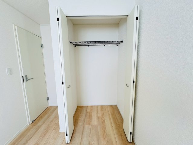 ♥♥那覇市識名-2号棟（全2棟）の収納