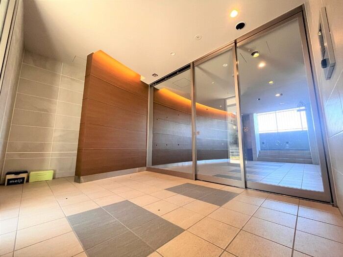 ハイロードのエントランス