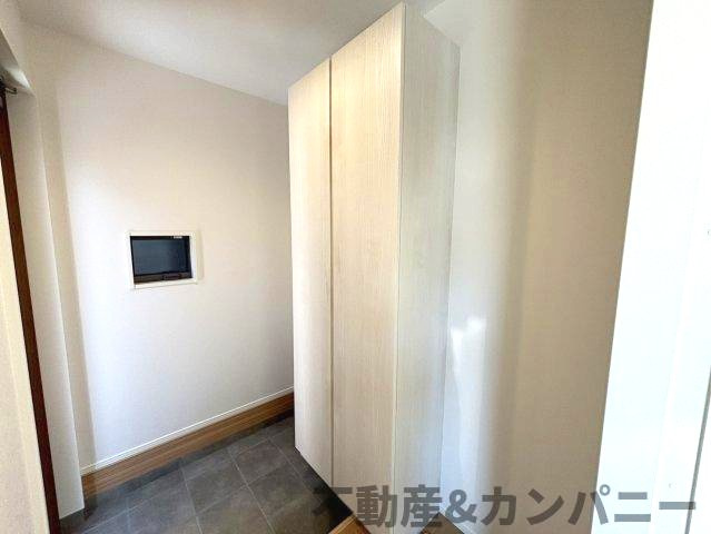 東野5丁目の新築のおうち③　松山市東野5丁目新築戸建の収納|玄関収納です