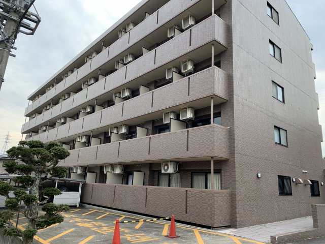 アルトラマンション駒場の外観