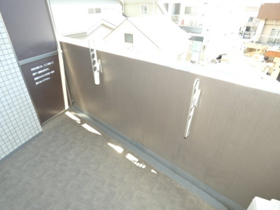 【バルコニー】